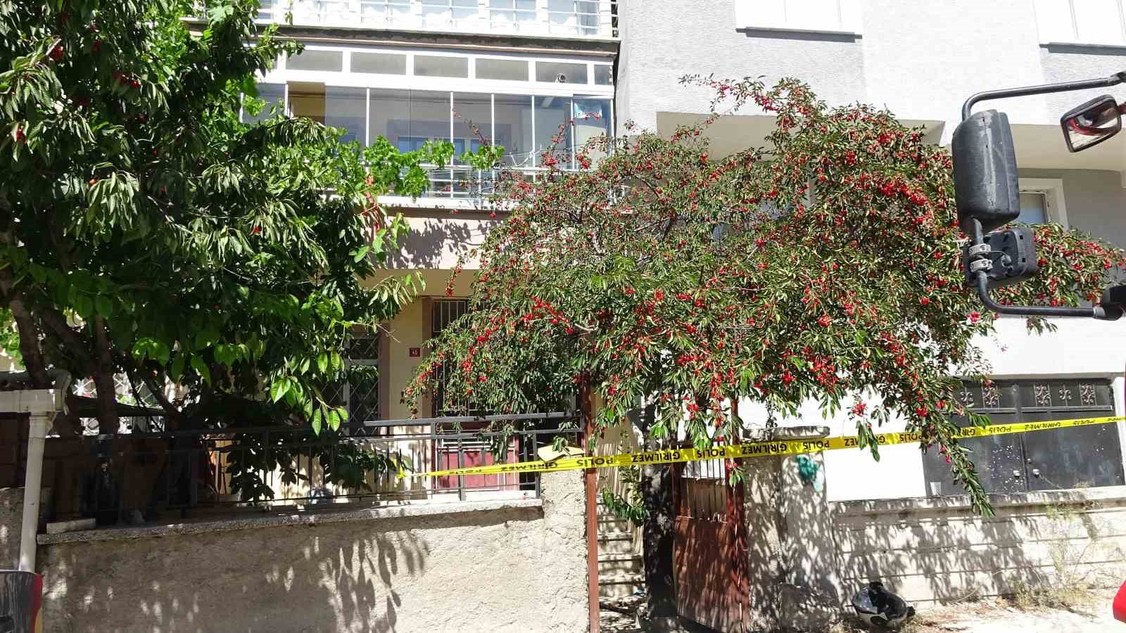 Tavşanlı&rsquo;da yangın, 1 kişi hayatını kaybetti