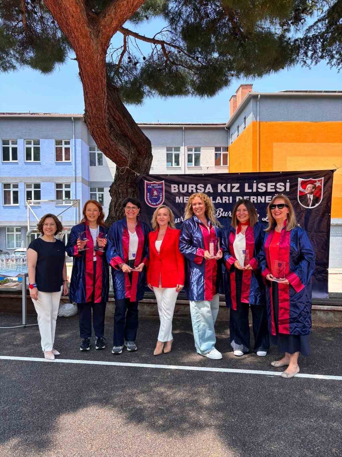 Bursa Kız Lisesi mezunları mantı g&uuml;n&uuml;nde buluştu