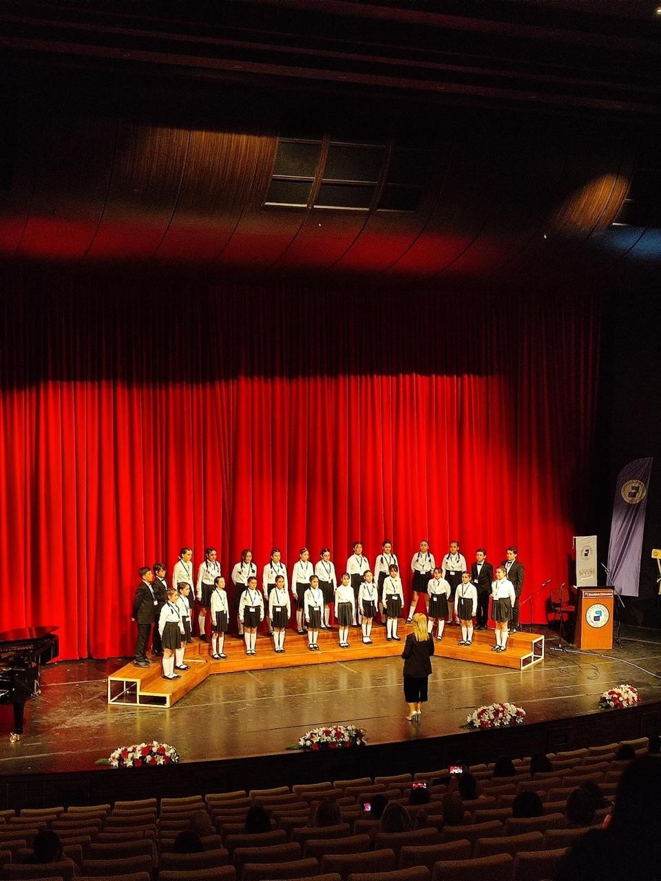 Manisa&rsquo;nın koroları festivallere damga vurdu