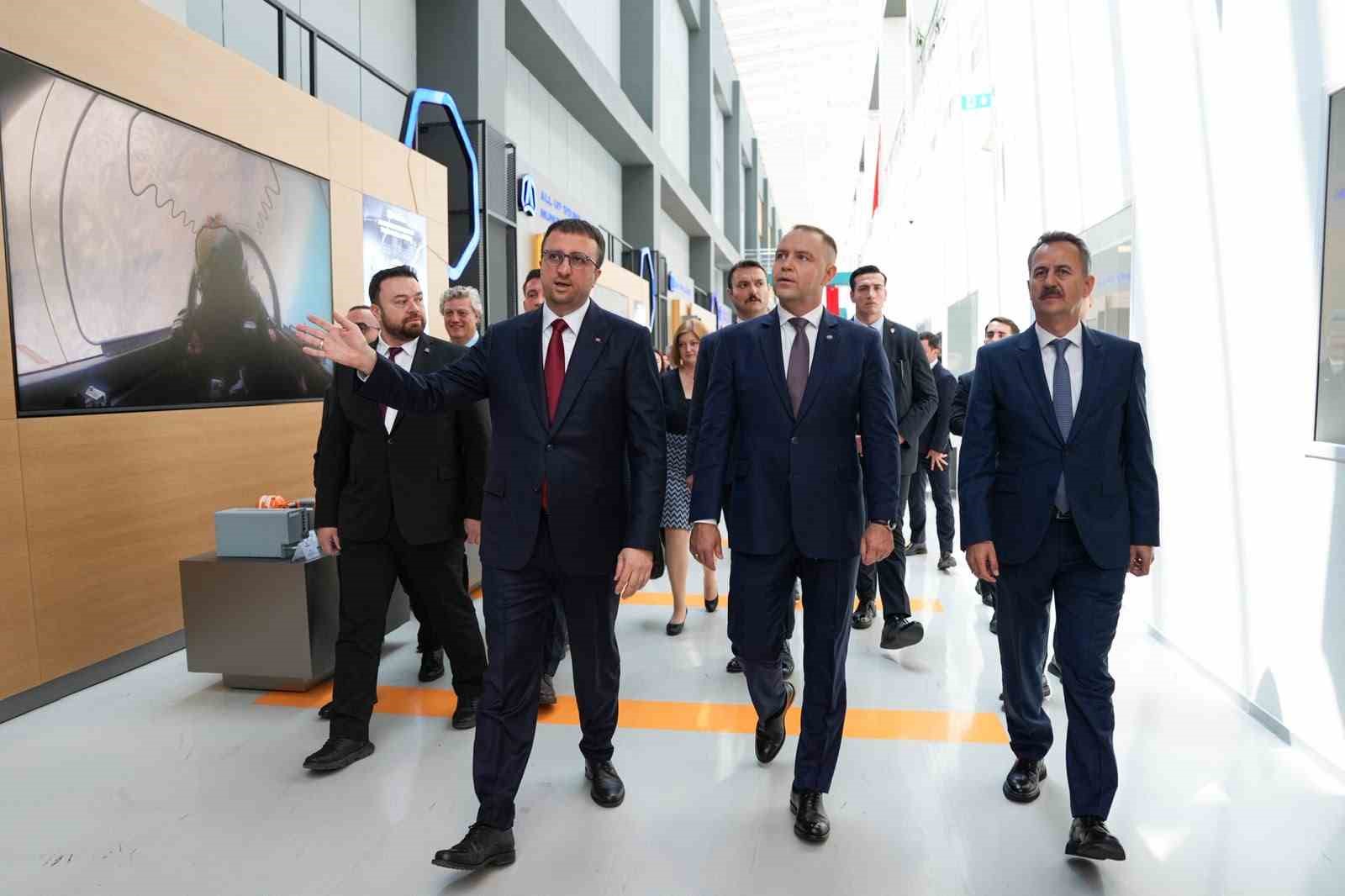 Polonya Cumhurbaşkanı&rsquo;ndan ASELSAN&rsquo;a ziyaret