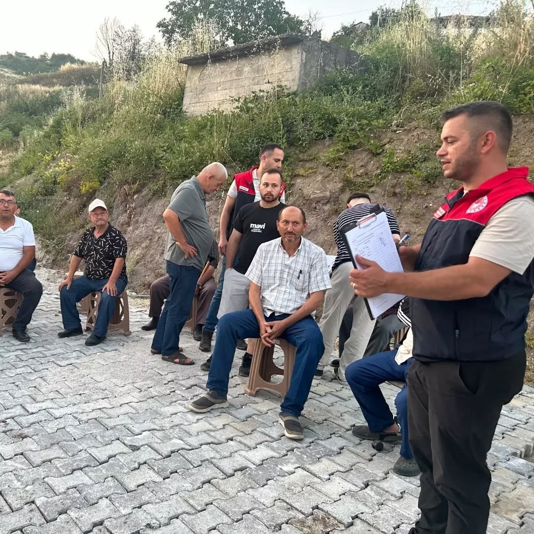 K&ouml;y k&ouml;y gezip vatandaşları bilgilendiriyorlar