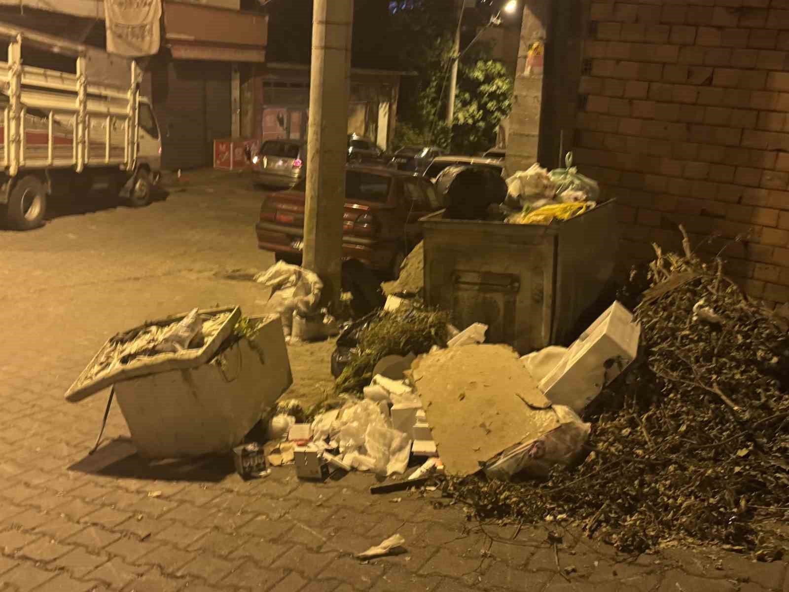 Toplanmayan &ccedil;&ouml;pler tepkilere neden oldu