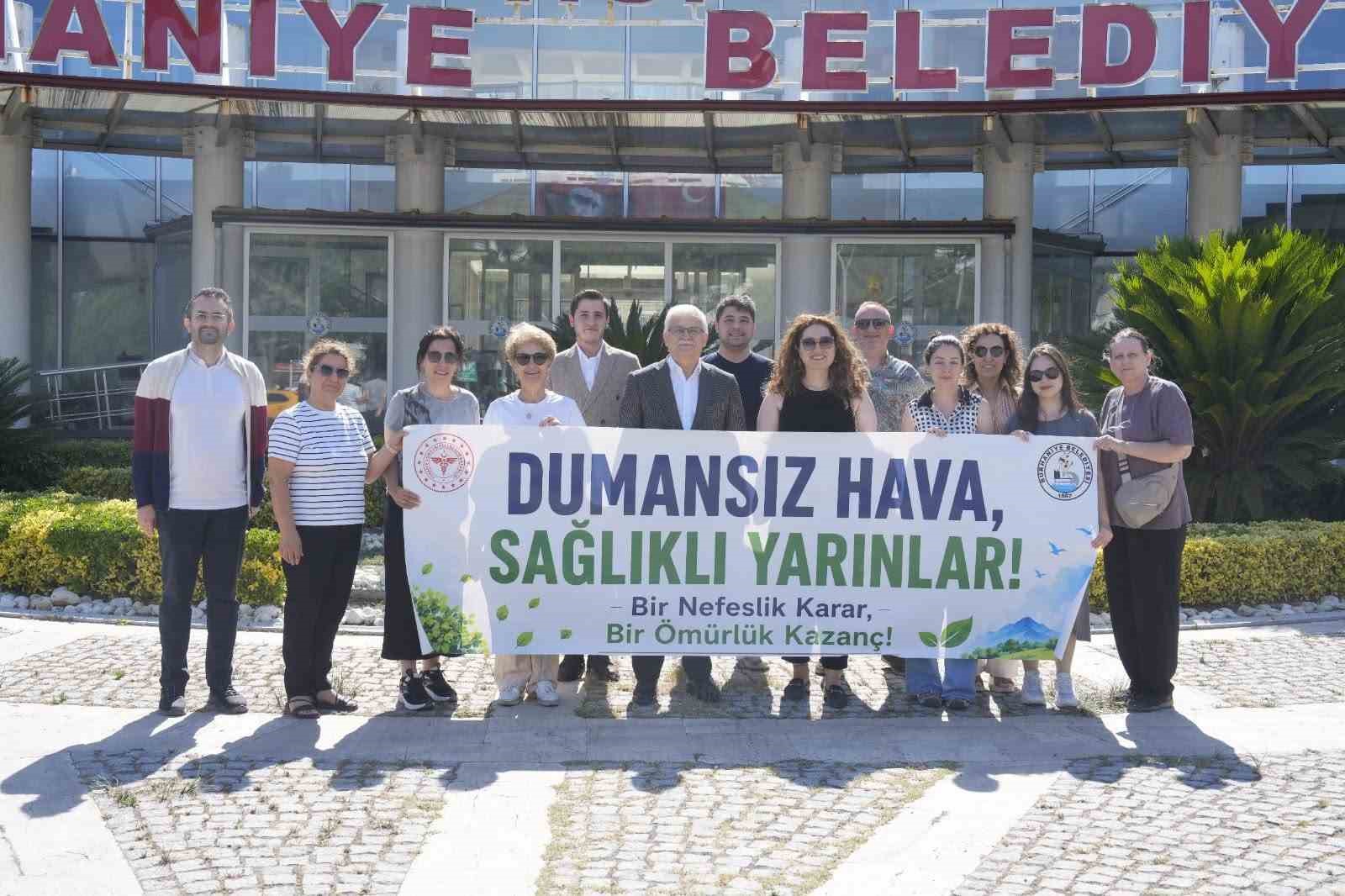 Burhaniye&rsquo;de bağımlılıkla m&uuml;cadelede farkındalık afişleri tanıtıldı