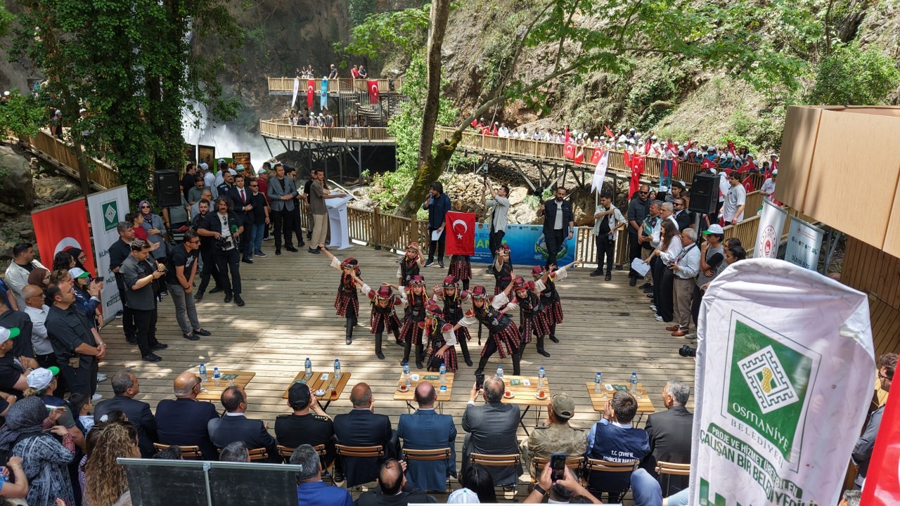 Osmaniye Kara&ccedil;ay Şelale&rsquo;de &ccedil;evre haftası coşkusu
