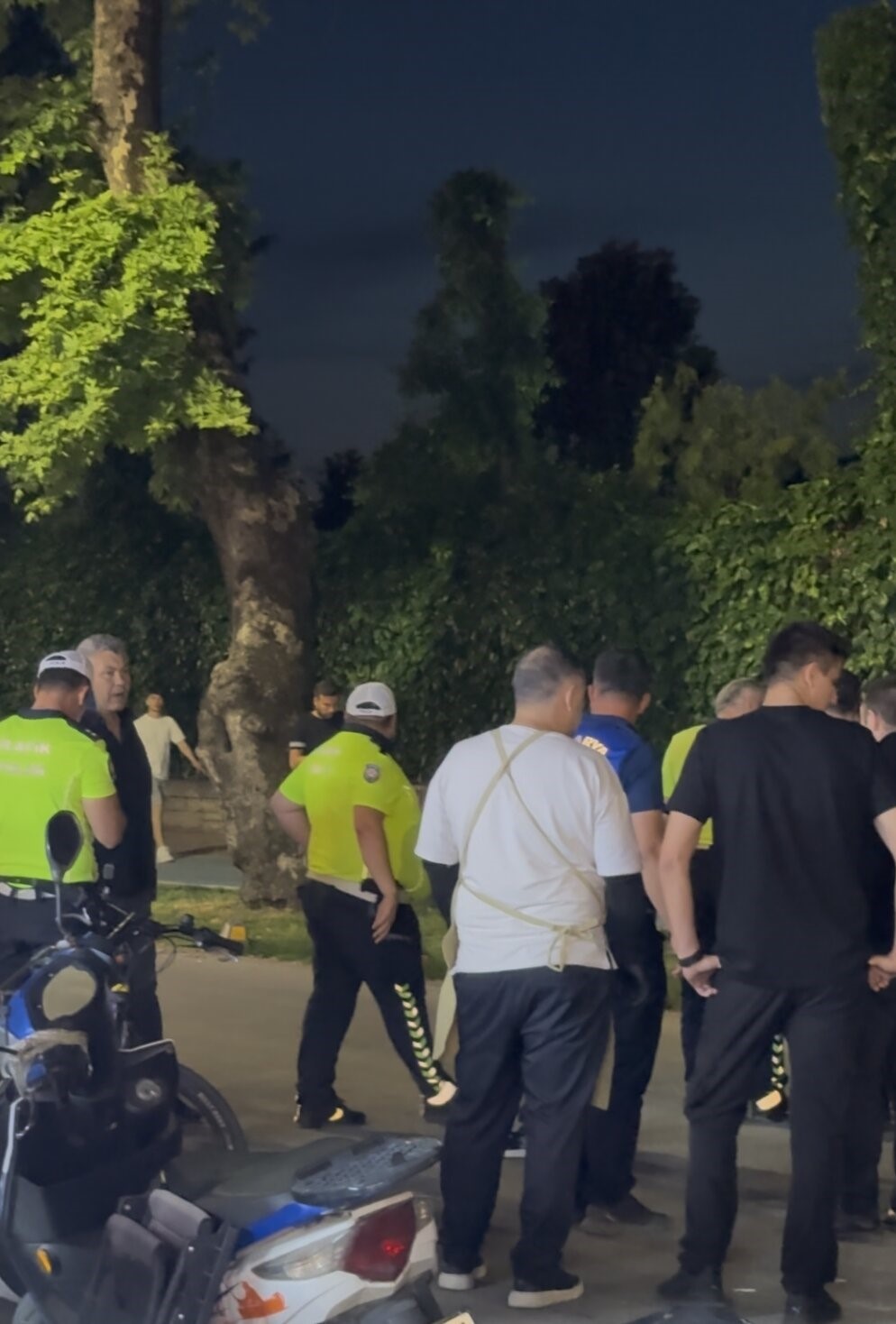 Kahreden kaza: Minib&uuml;s&uuml;n &ccedil;arptığı 16 yaşındaki &ccedil;ocuk hayatını kaybetti