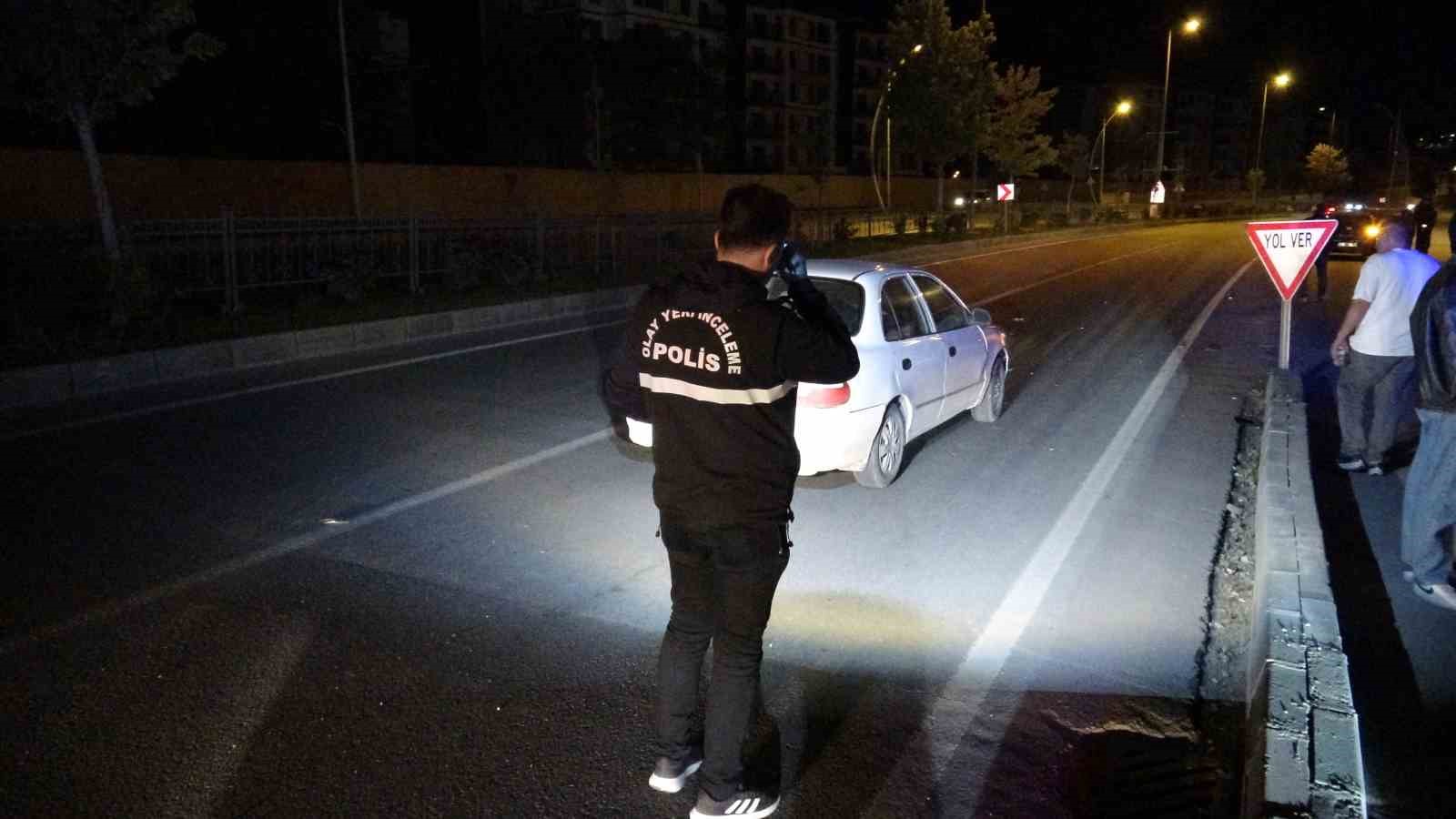 Malatya&rsquo;da iki aracın &ccedil;arptığı yaya hayatını kaybetti