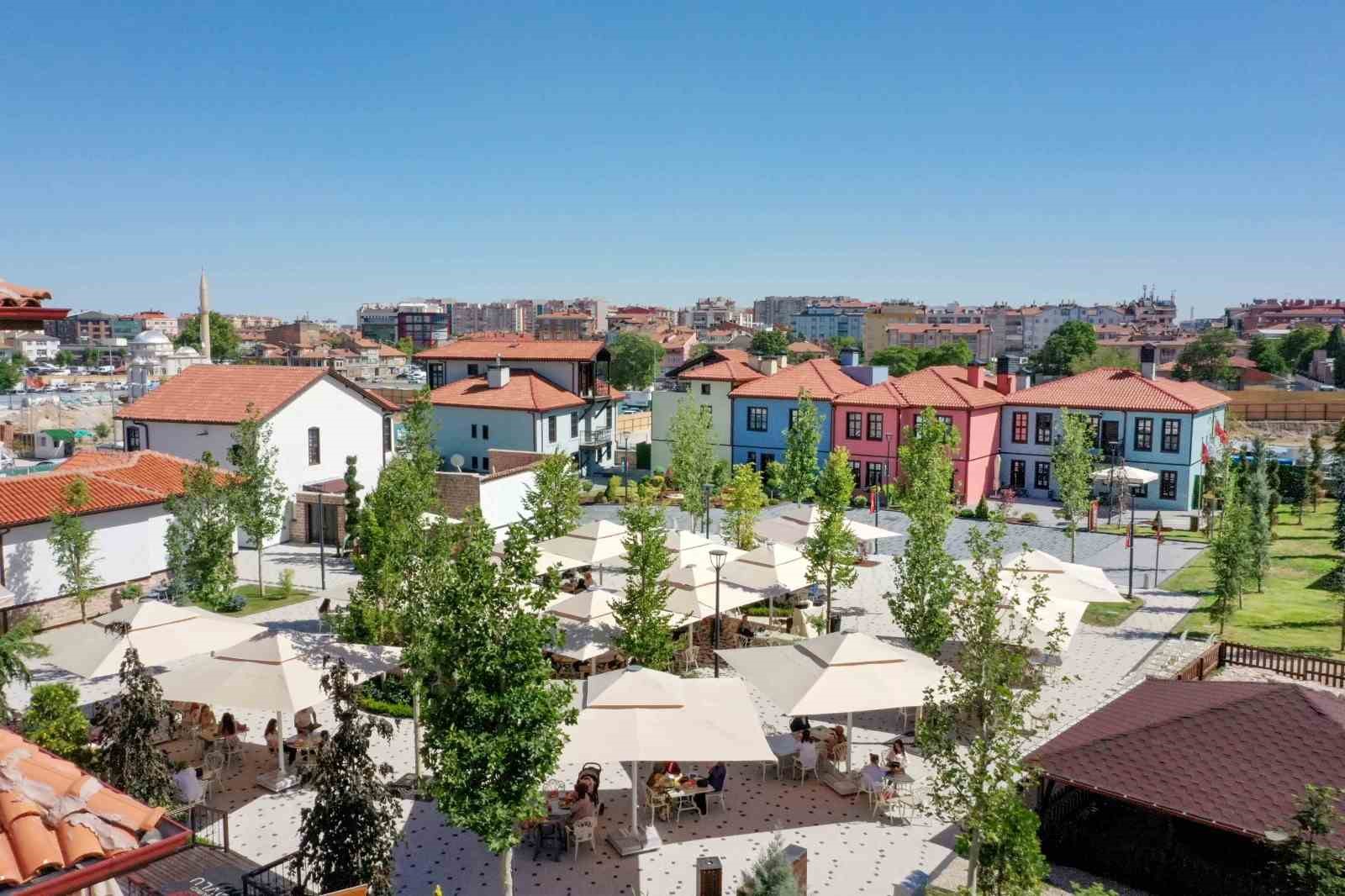 Suri&ccedil;i d&ouml;n&uuml;ş&uuml;m&uuml;n&uuml;n g&ouml;zdesi; tescilli binalar şimdi Konya turizminin yıldızı