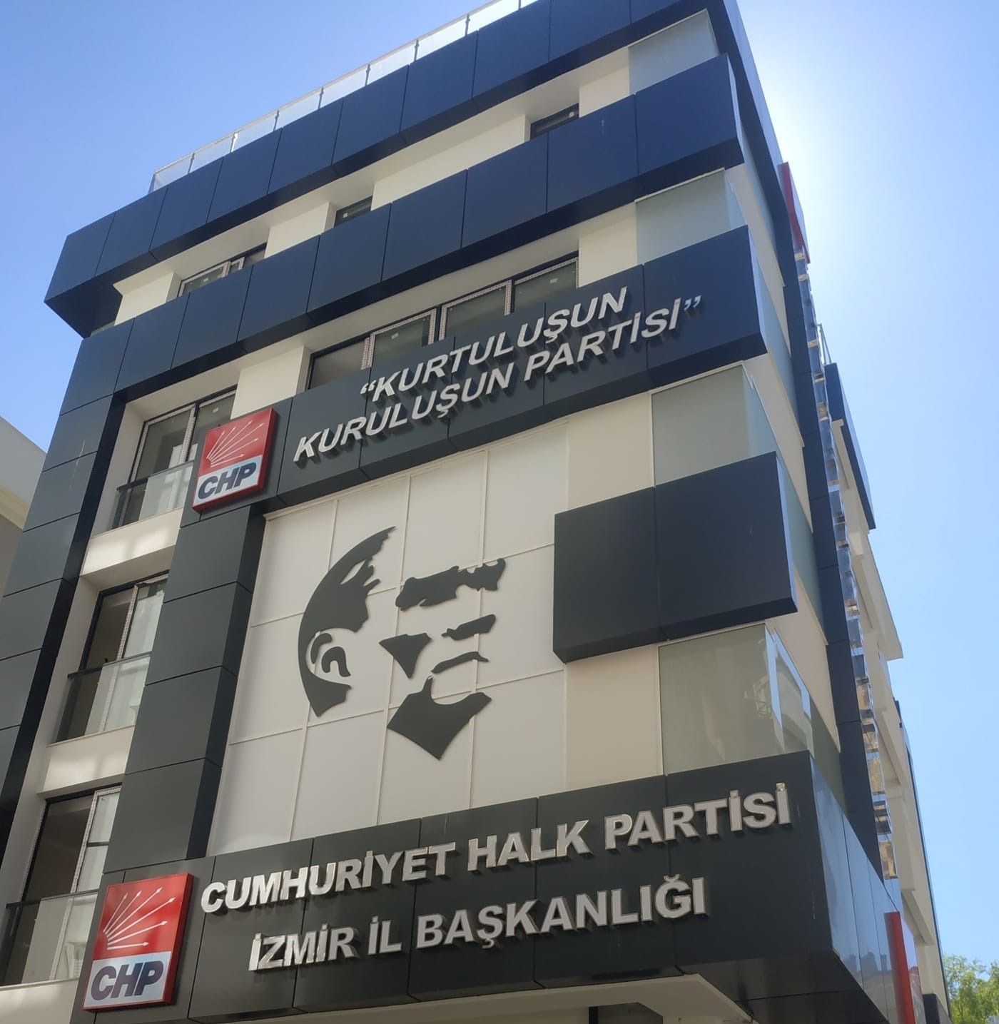 Butlan kararı, İzmir CHP&rsquo;de bayramlaşma t&ouml;renini iptal ettirdi