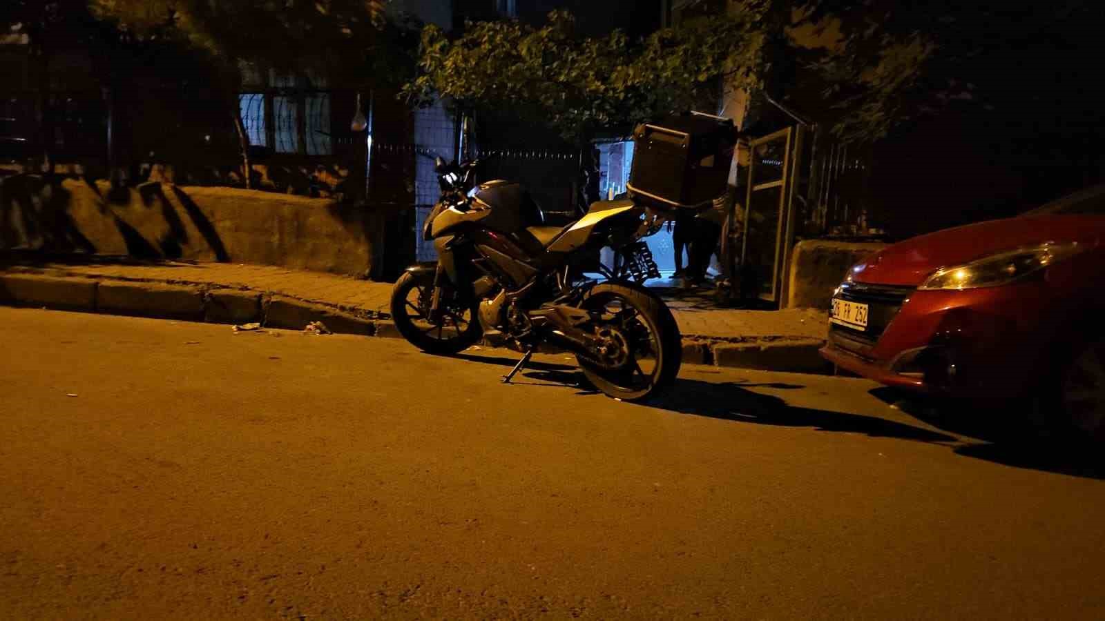 Sultangazi&rsquo;de &ccedil;alıntı motosikletle silahlı saldırı: 1 ağır yaralı