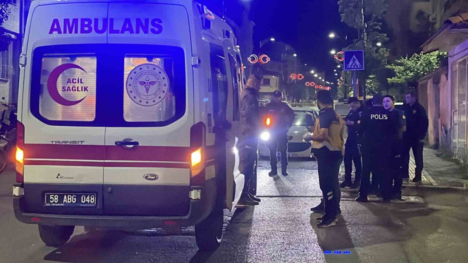 Tartışma bı&ccedil;aklı kavgaya d&ouml;n&uuml;şt&uuml;: 1&rsquo;i ağır 4 yaralı