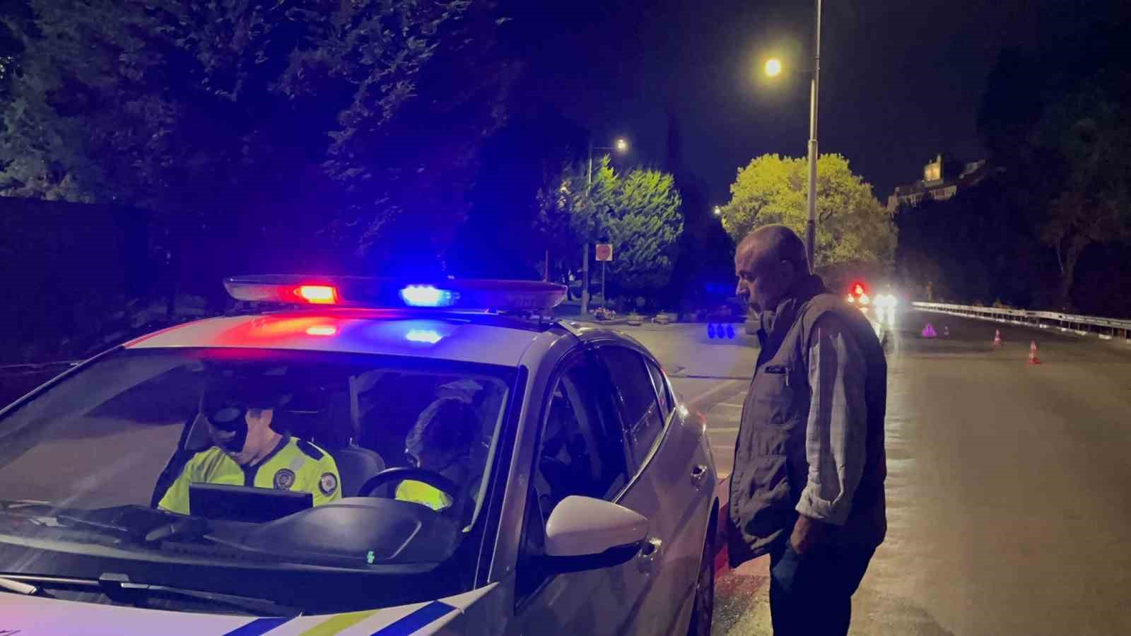 Uygulamadan ka&ccedil;tı, polis yakaladı..Cezayı duydu, "Yandık yandık" dedi