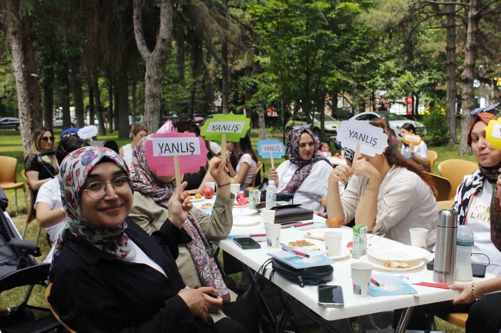 Eskişehir&rsquo;de &rsquo;Ebe-Gebe-Anne-Bebek Buluşması Etkinliği&rsquo; d&uuml;zenlendi