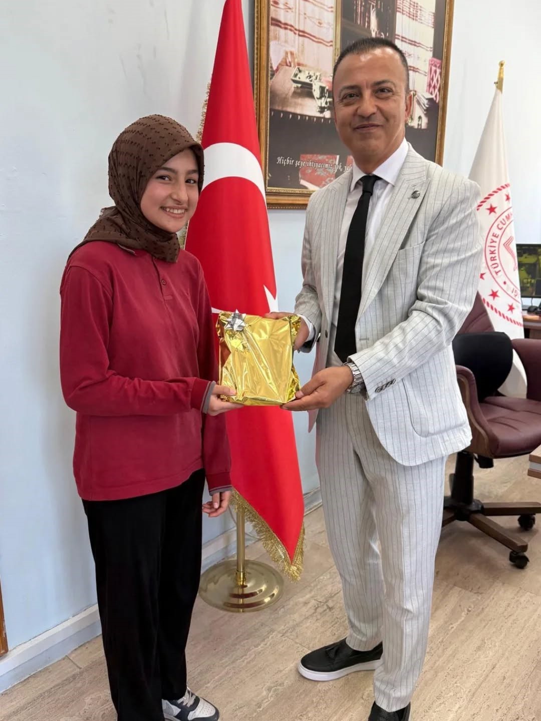 Yenipazar&rsquo;da başarılı &ouml;ğrenciler &ouml;d&uuml;llendirildi