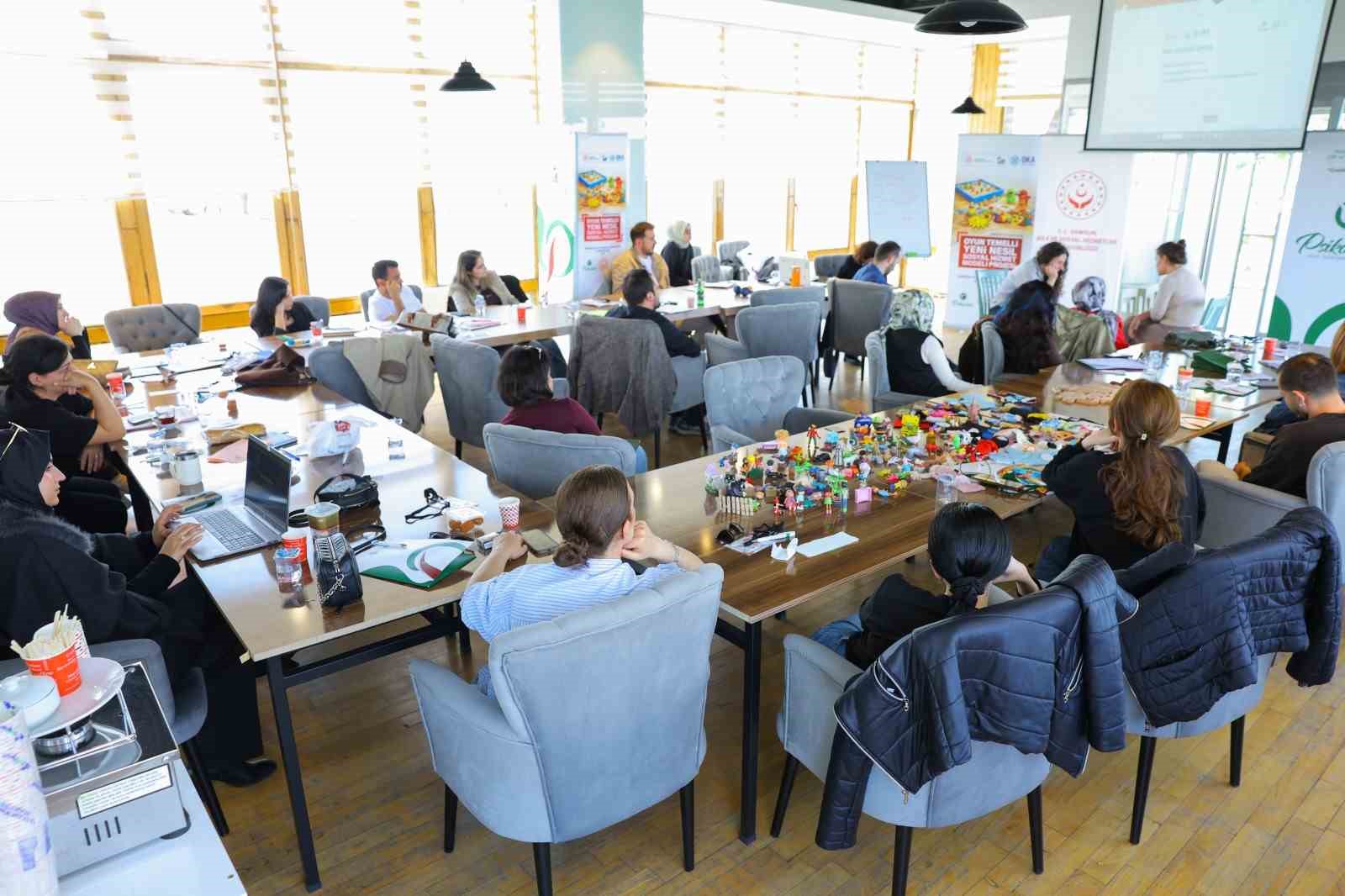 "Ailem Samsun" projeleriyle 500&rsquo;&uuml; aşkın etkinlikte binlerce vatandaşa ulaşıldı