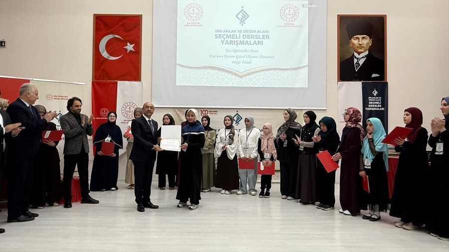 Erzincan, Kur&rsquo;an-ı Kerim&rsquo;i G&uuml;zel Okuma Yarışması B&ouml;lge Finaline ev sahipliği yaptı