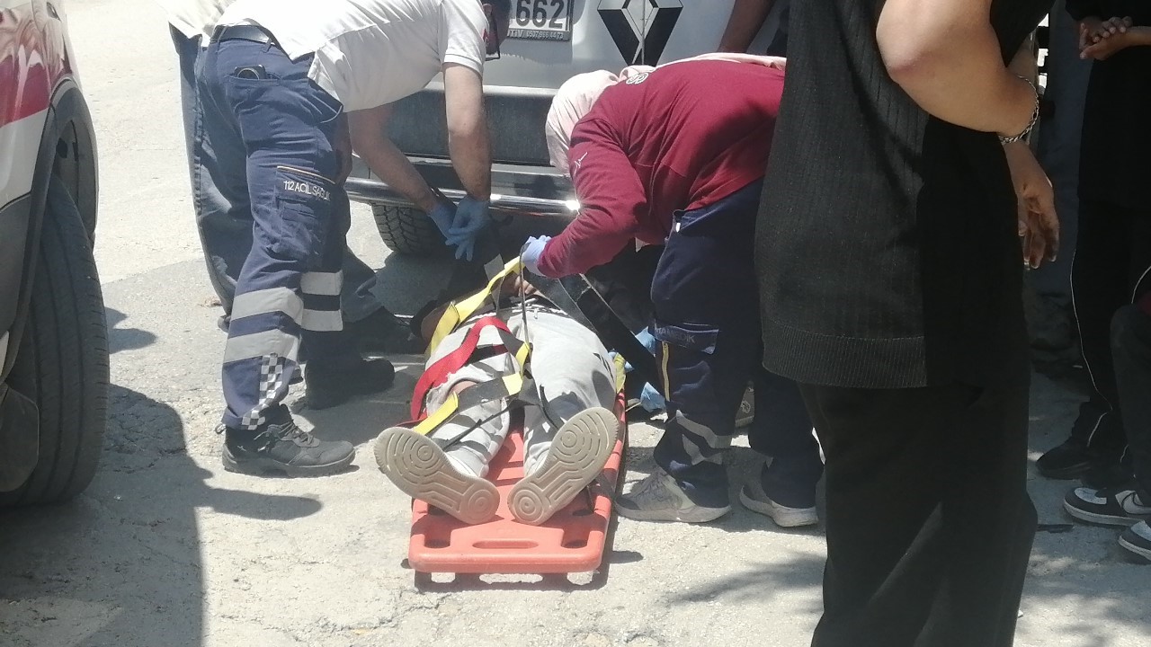 Isparta&rsquo;da otomobil ile motosiklet &ccedil;arpıştı: 1 yaralı