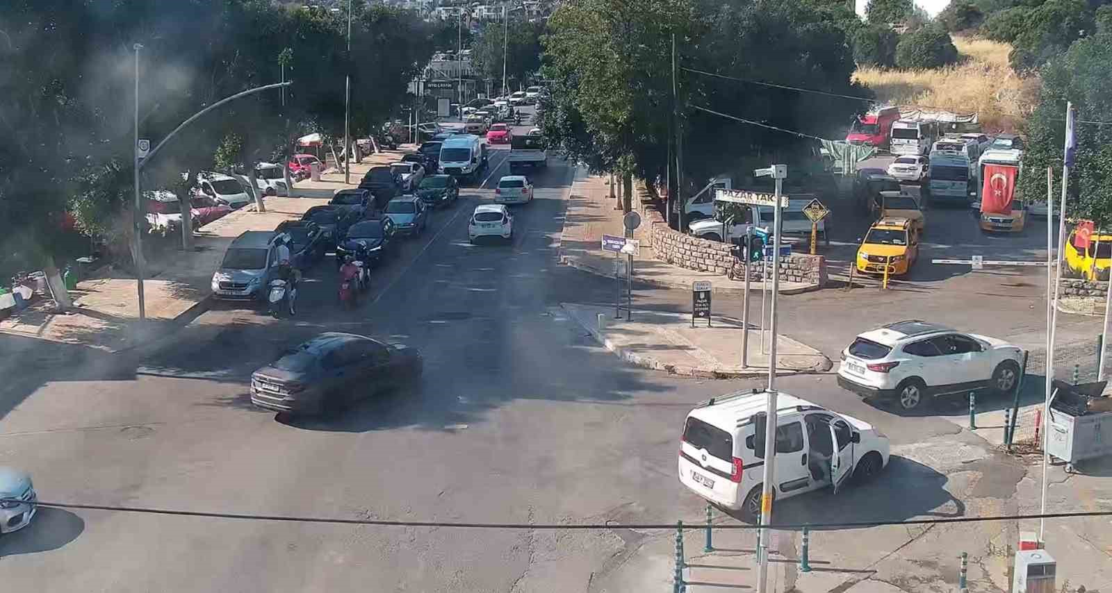 16 kavşakta akıllı sistem: Kuyruklar y&uuml;zde 83 azaldı