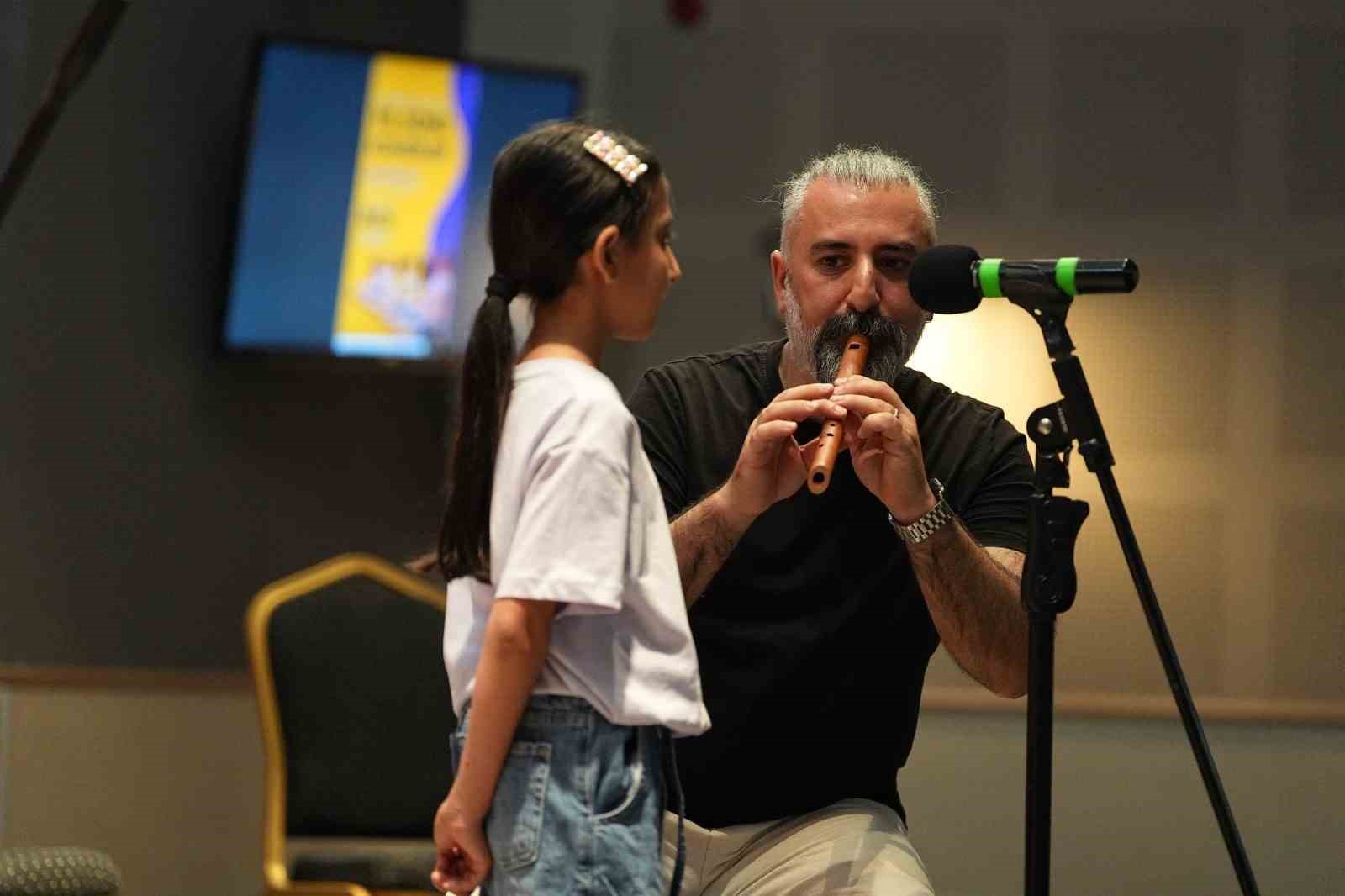 M&uuml;zik ve hareket eğitimi sahneye taşındı