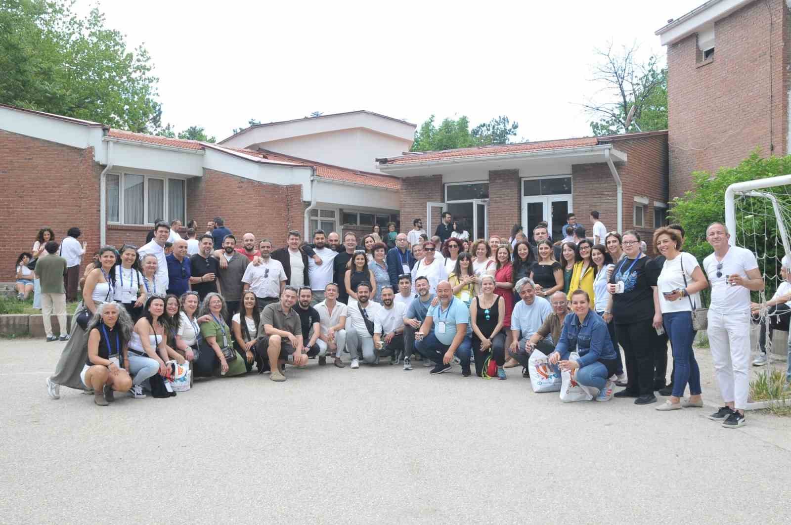 İ&Ccedil;EM Mezunlar G&uuml;n&uuml;nde başarı hik&acirc;yeleri ve deneyimler paylaşıldı