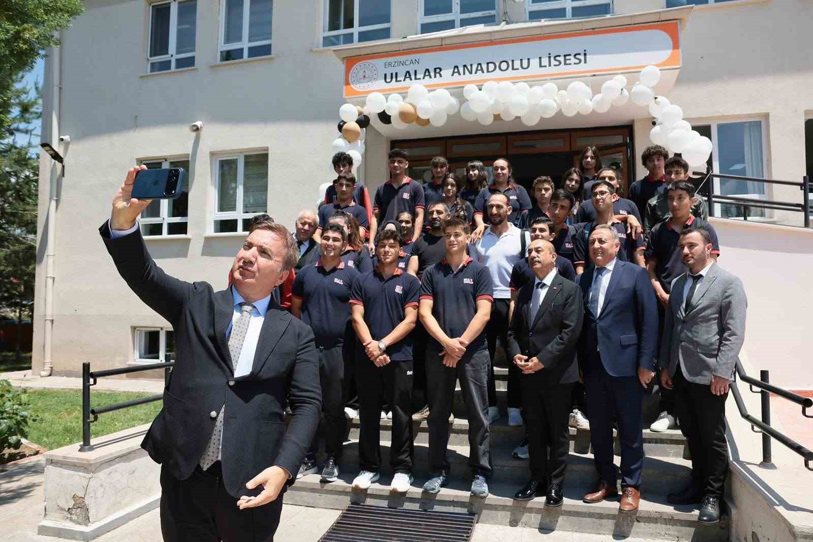 Vali Aydoğdu&rsquo;dan YKS&rsquo;ye hazırlanan &ouml;ğrencilere başarı dileği