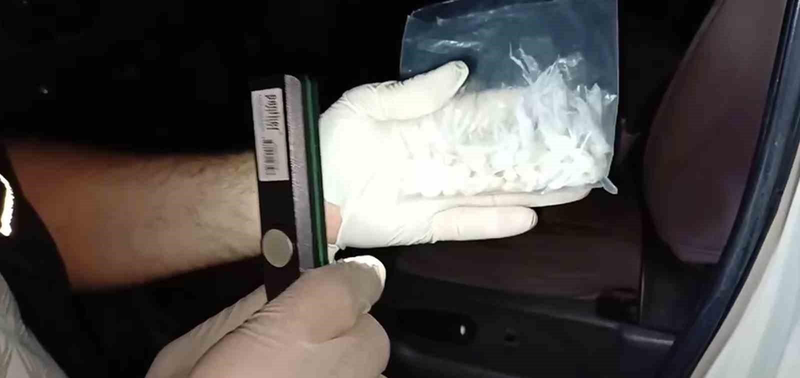 Sakarya&rsquo;da uyuşturucu imalathanesine d&ouml;n&uuml;şt&uuml;r&uuml;len eve operasyon