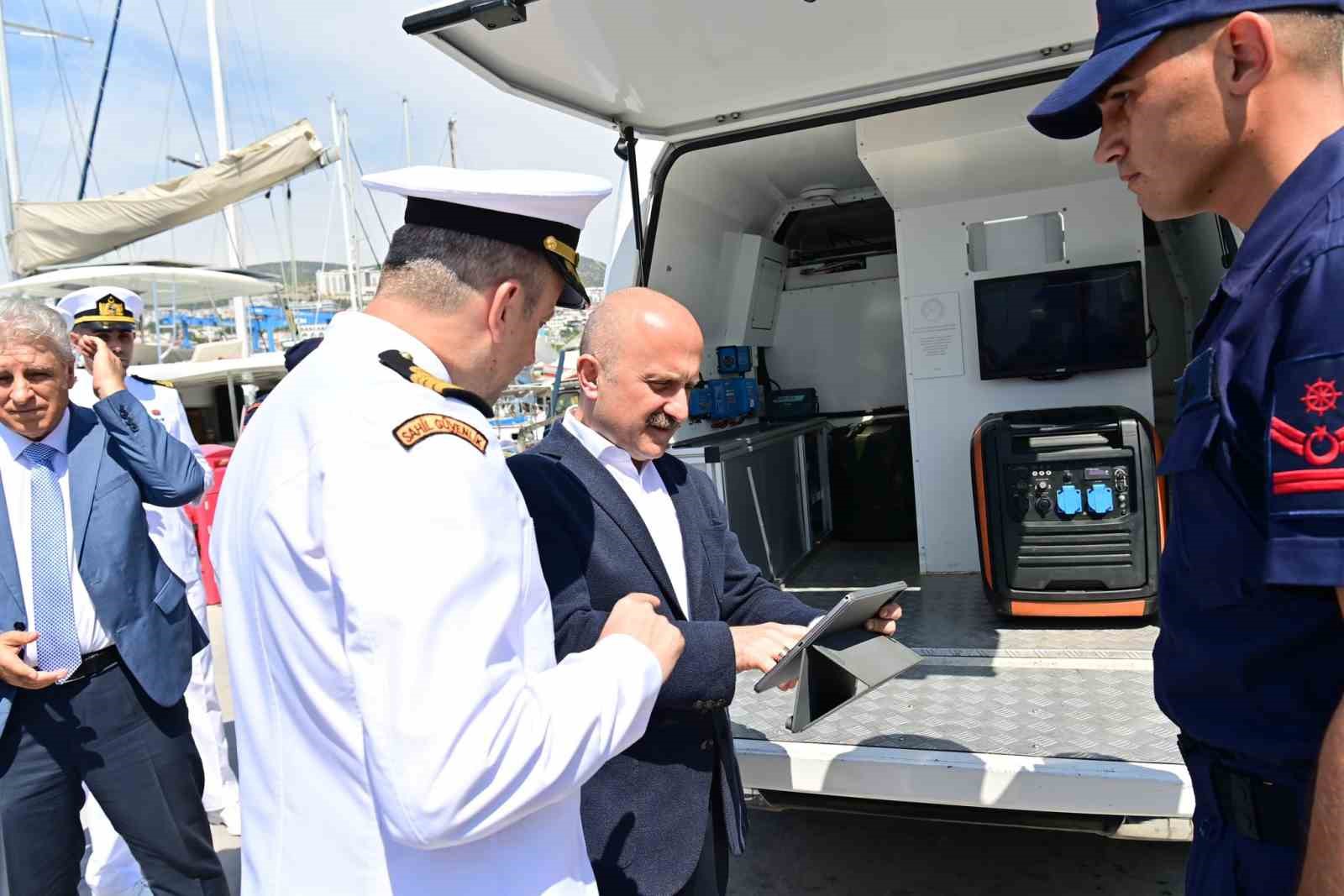 Vali Varol, Kuşadası&rsquo;nda deniz g&uuml;venliği faaliyetlerini inceledi