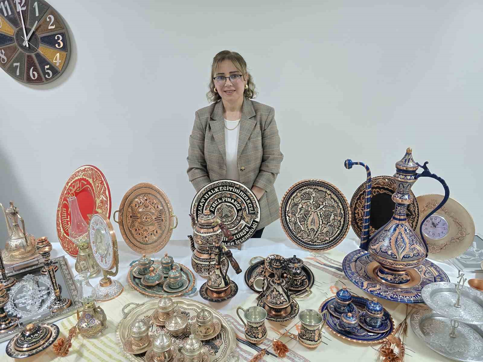 Hayat Boyu &Ouml;ğrenme Haftası sergisinde Faslı kursiyerin eseri beğeni topladı