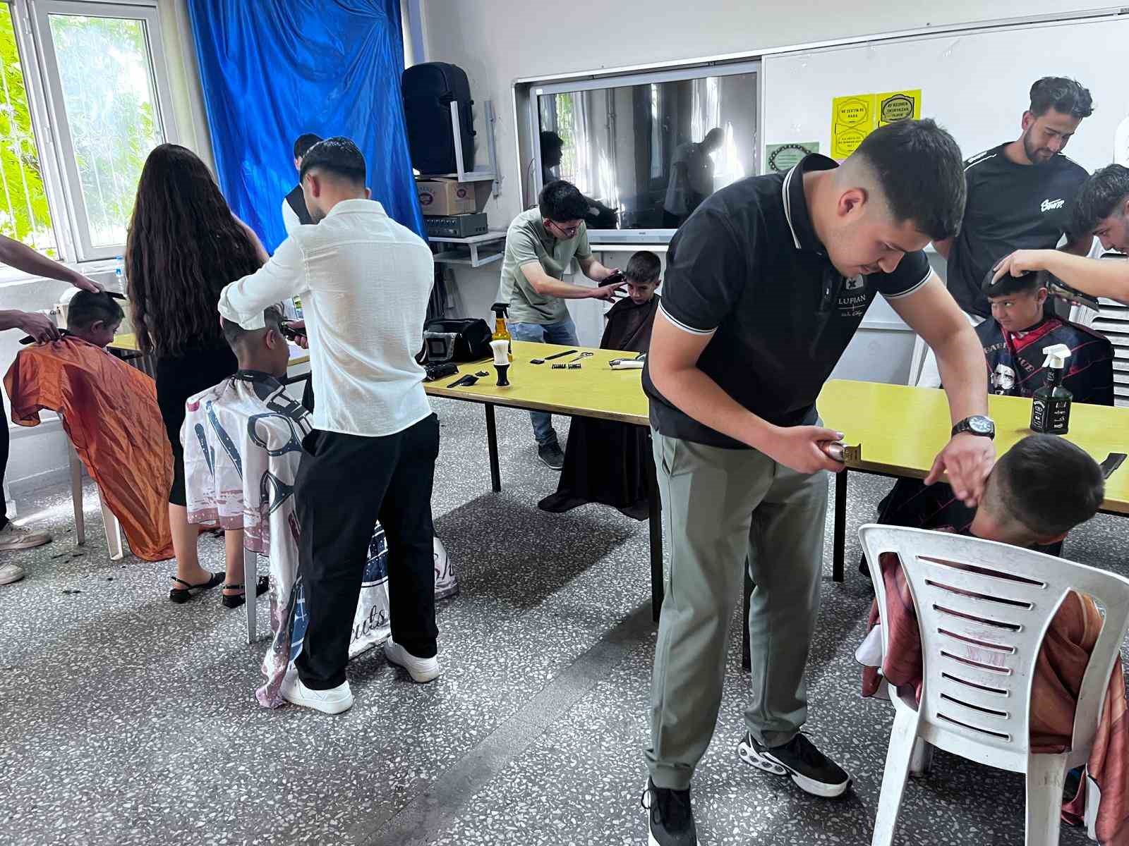 Meslek liselilerden anlamlı sosyal sorumluluk &ccedil;alışması