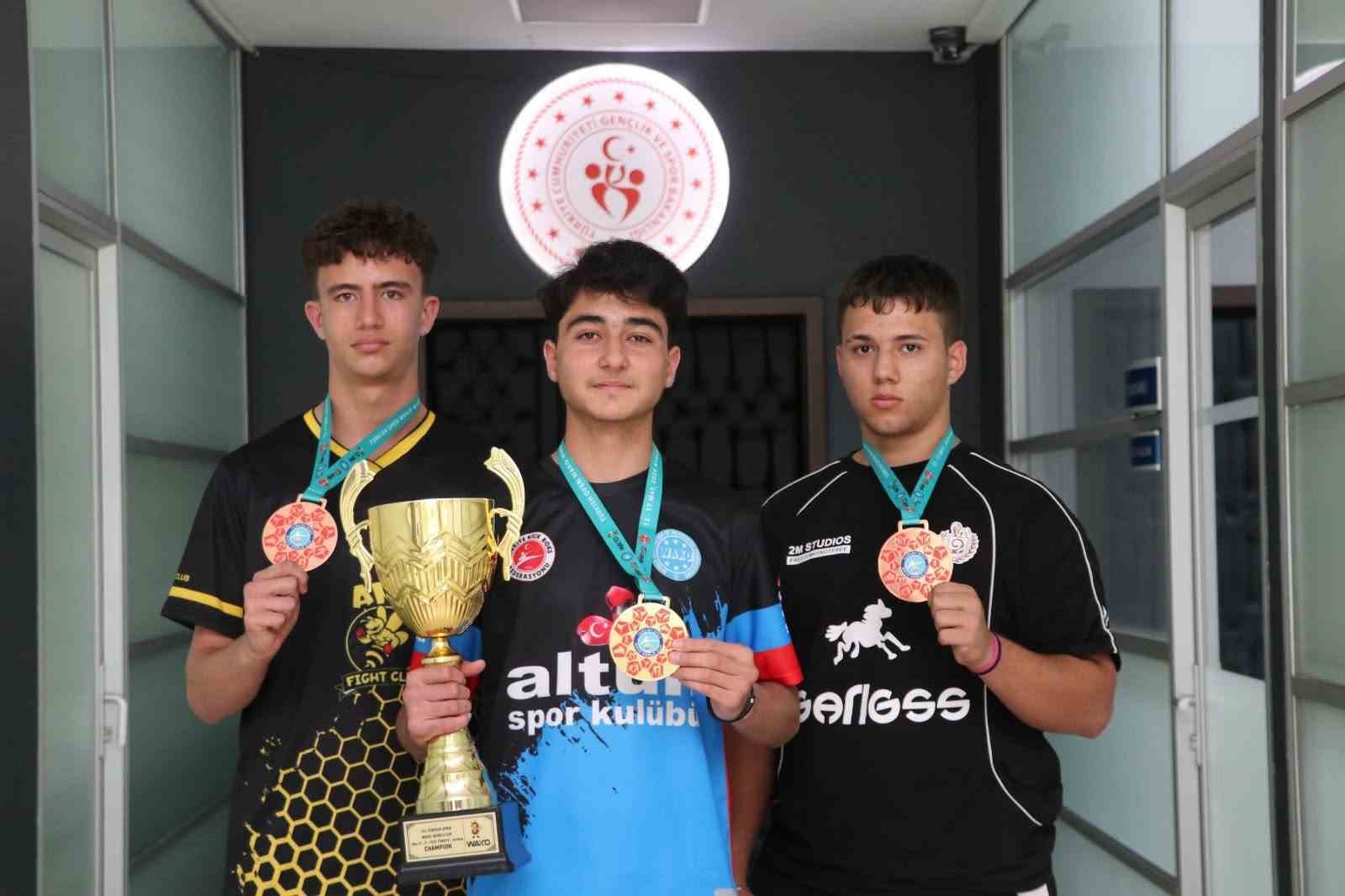 D&uuml;nya Kupası&rsquo;ndan Kayseri&rsquo;ye 9 madalya