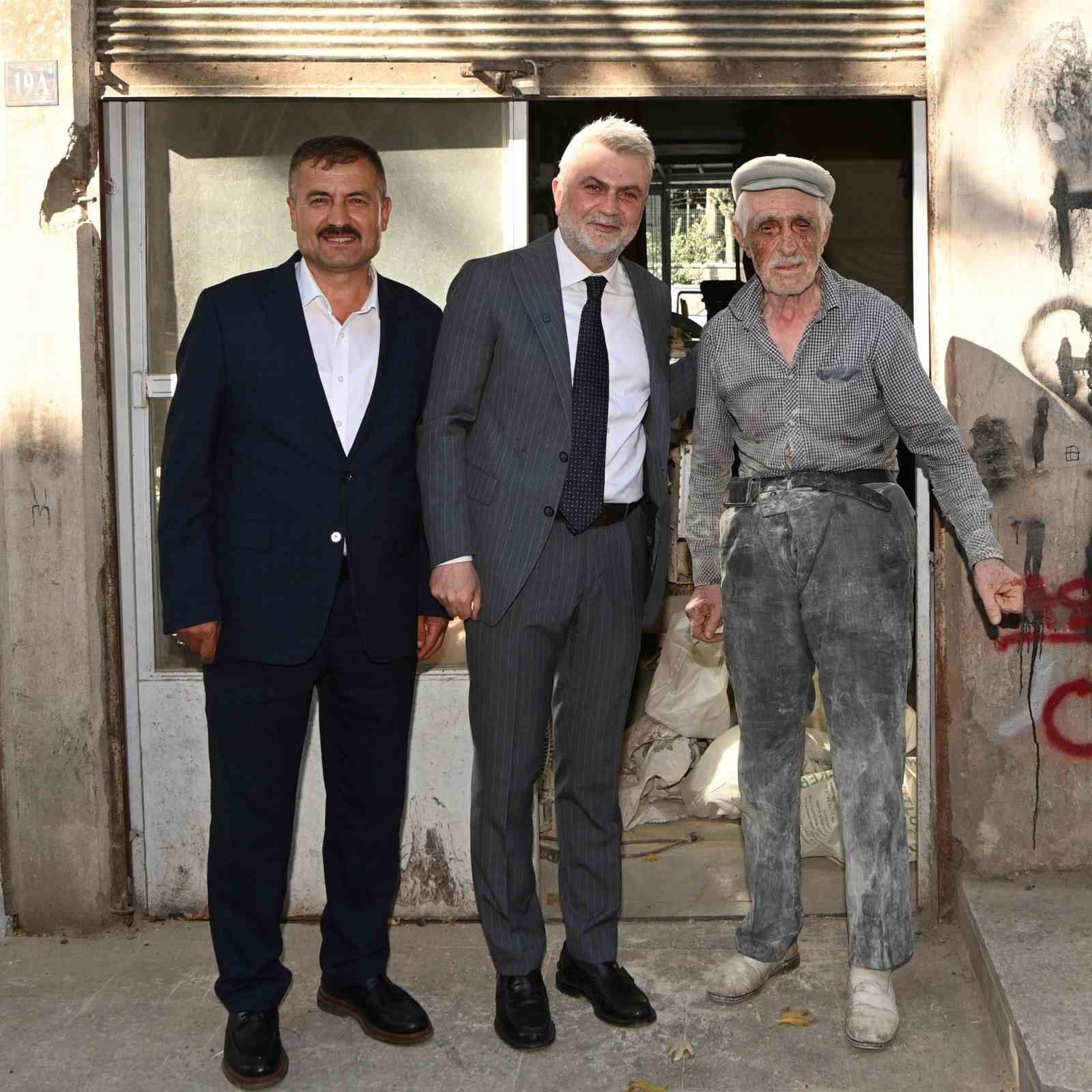 Başkan G&ouml;rgel; &rsquo;Şehrimizin her noktasında yoğun bir &ccedil;alışma y&uuml;r&uuml;t&uuml;yoruz&rsquo;
