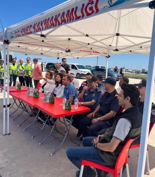 Enez&rsquo;de kurbağa adamlar deniz dibindeki atıkları temizledi