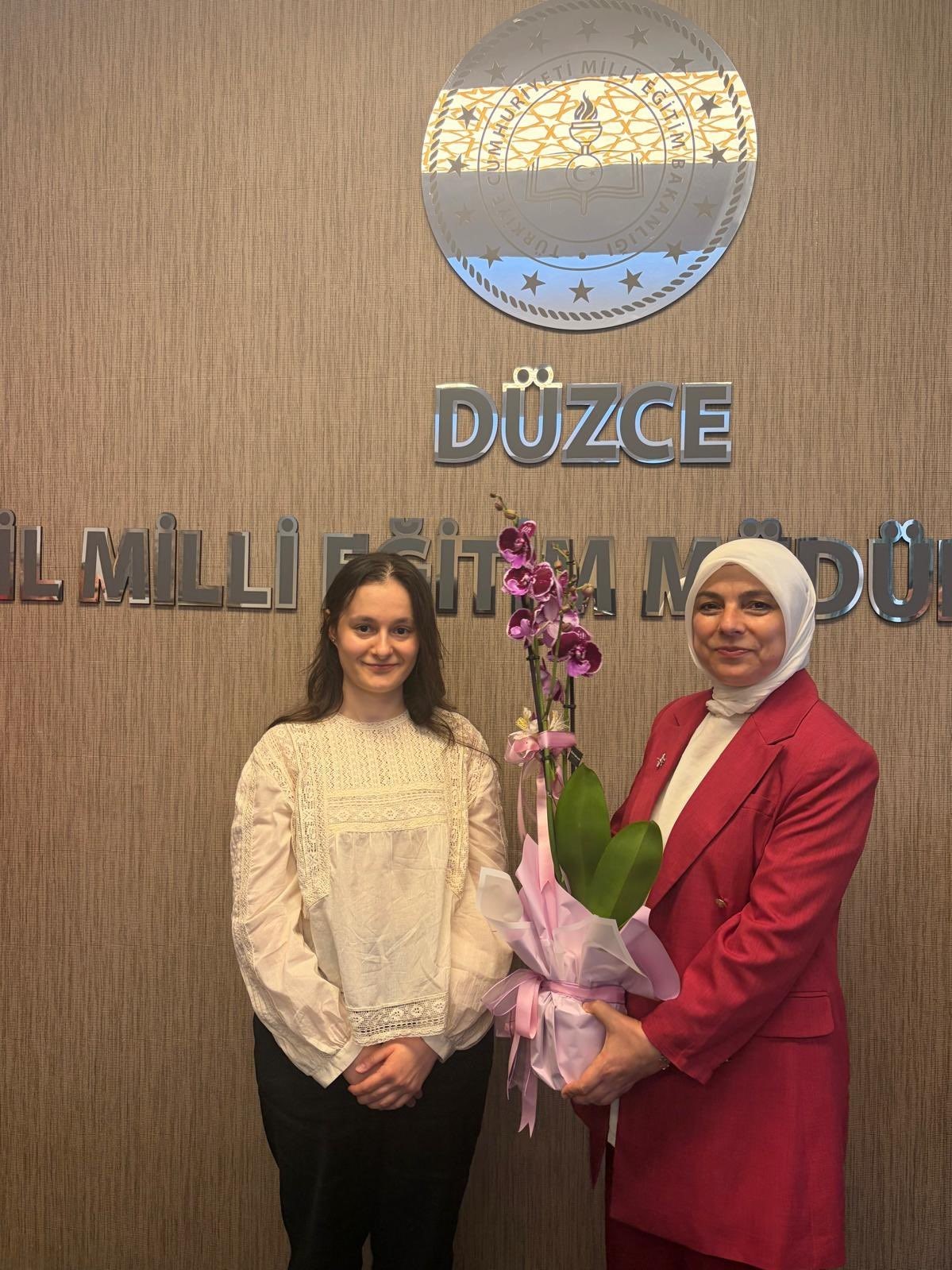 Yaşayan diller ve leh&ccedil;eler komisyonu toplandı