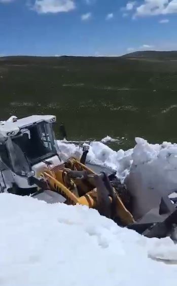 Ardahan&rsquo;da karla m&uuml;cadele