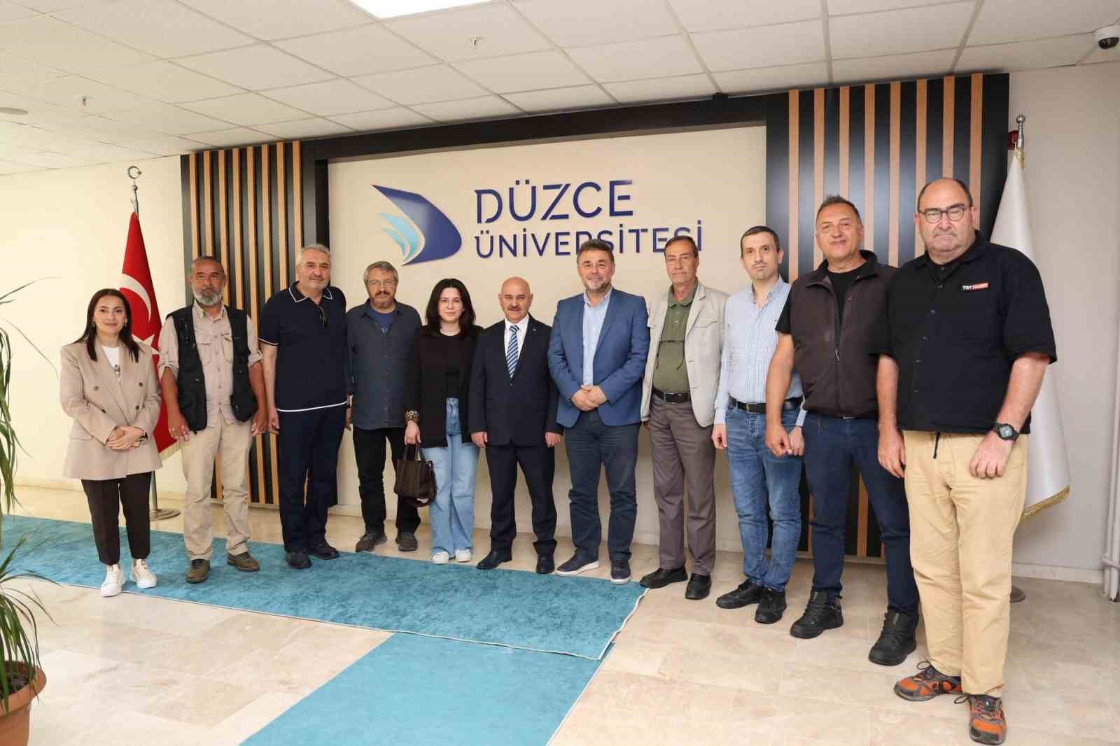 &Ccedil;alışan Gazeteciler &ouml;neri ve taleplerini Rekt&ouml;r Prof. Dr. S&ouml;zbir&rsquo;e anlattılar