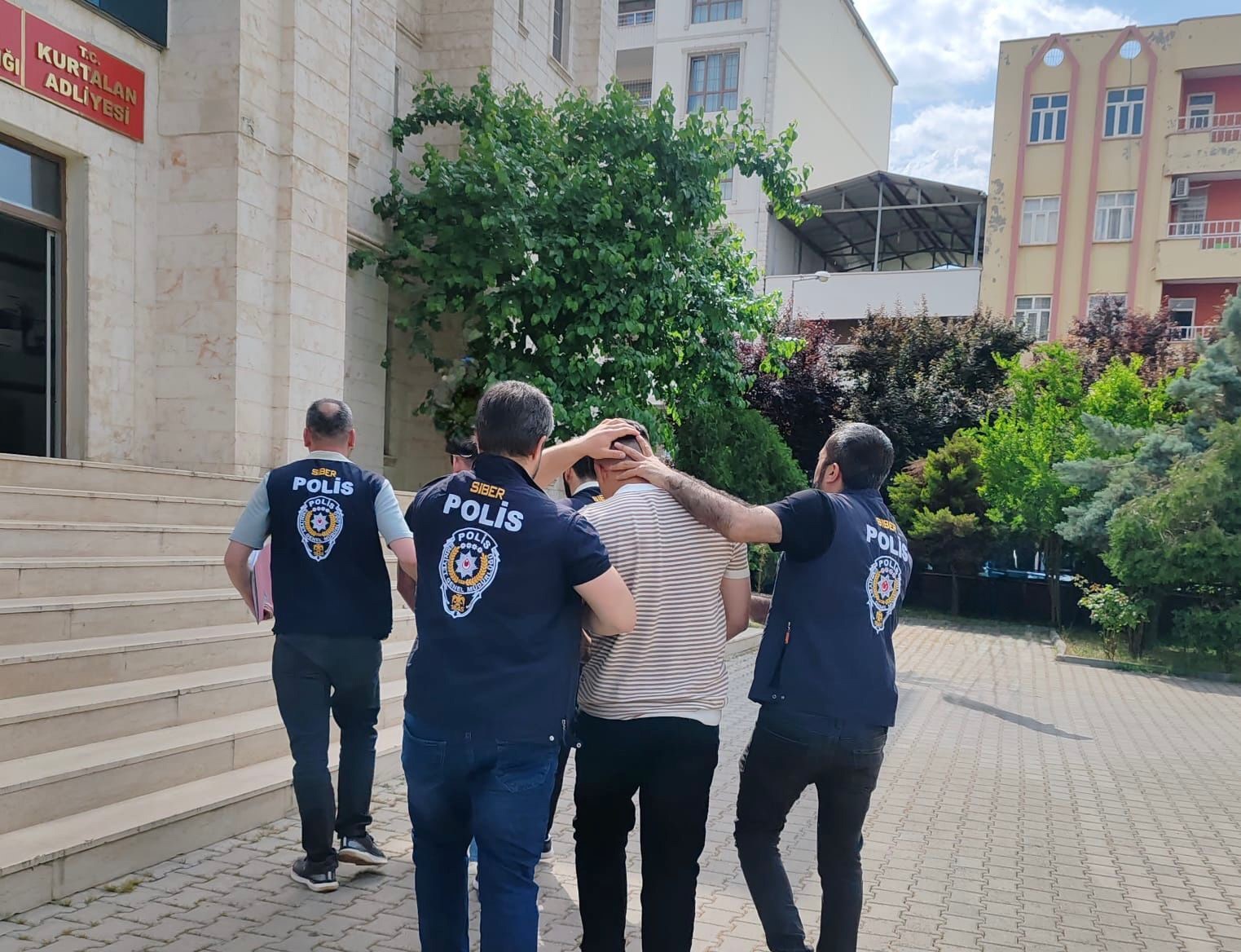 Siirt&rsquo;te yasa dışı bahis operasyonu: 120 milyon liralık su&ccedil; geliri tespit edildi