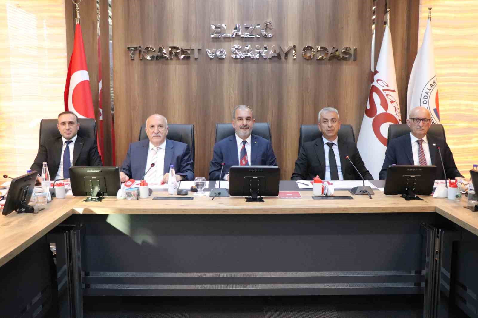 Başkan Alan: "İllerimizin b&uuml;y&uuml;mesi adına &ccedil;alışmalarımızı s&uuml;rd&uuml;rmeye devam edeceğiz"
