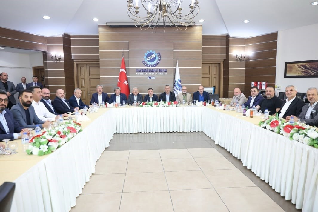 Başkan B&uuml;y&uuml;kkılı&ccedil;, Kayseri Sanayi Odası&rsquo;nda istişare toplantısına katıldı