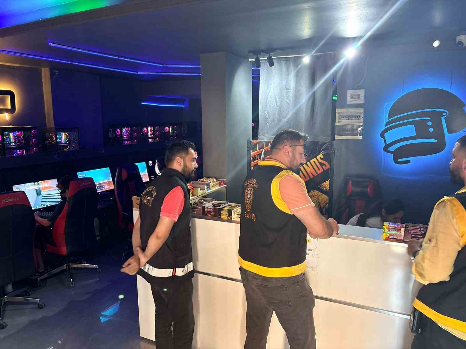 İskenderun&rsquo;da internet kafe ve oyun salonları denetlendi