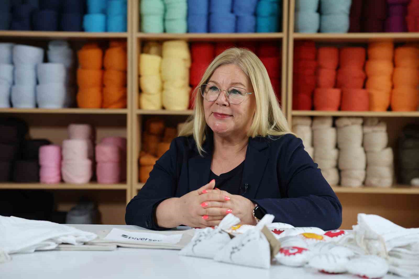 Diversey Linens For Life programı ile hem kadınlar g&uuml;&ccedil;leniyor hem d&ouml;ng&uuml;sel ekonomiye katkı sağlanıyor
