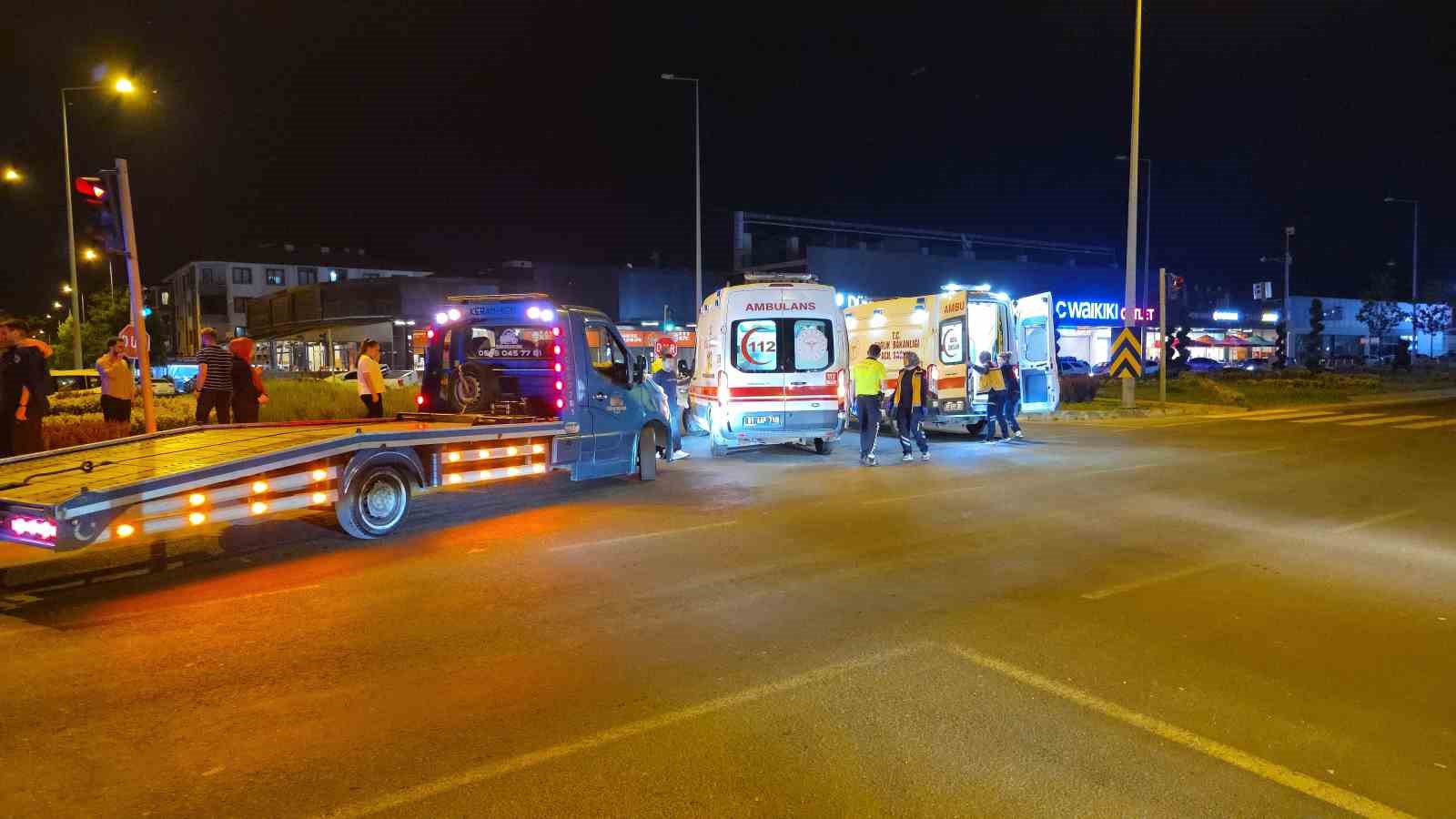 D&uuml;zce&rsquo;de trafik kazası: 5 yaralı
