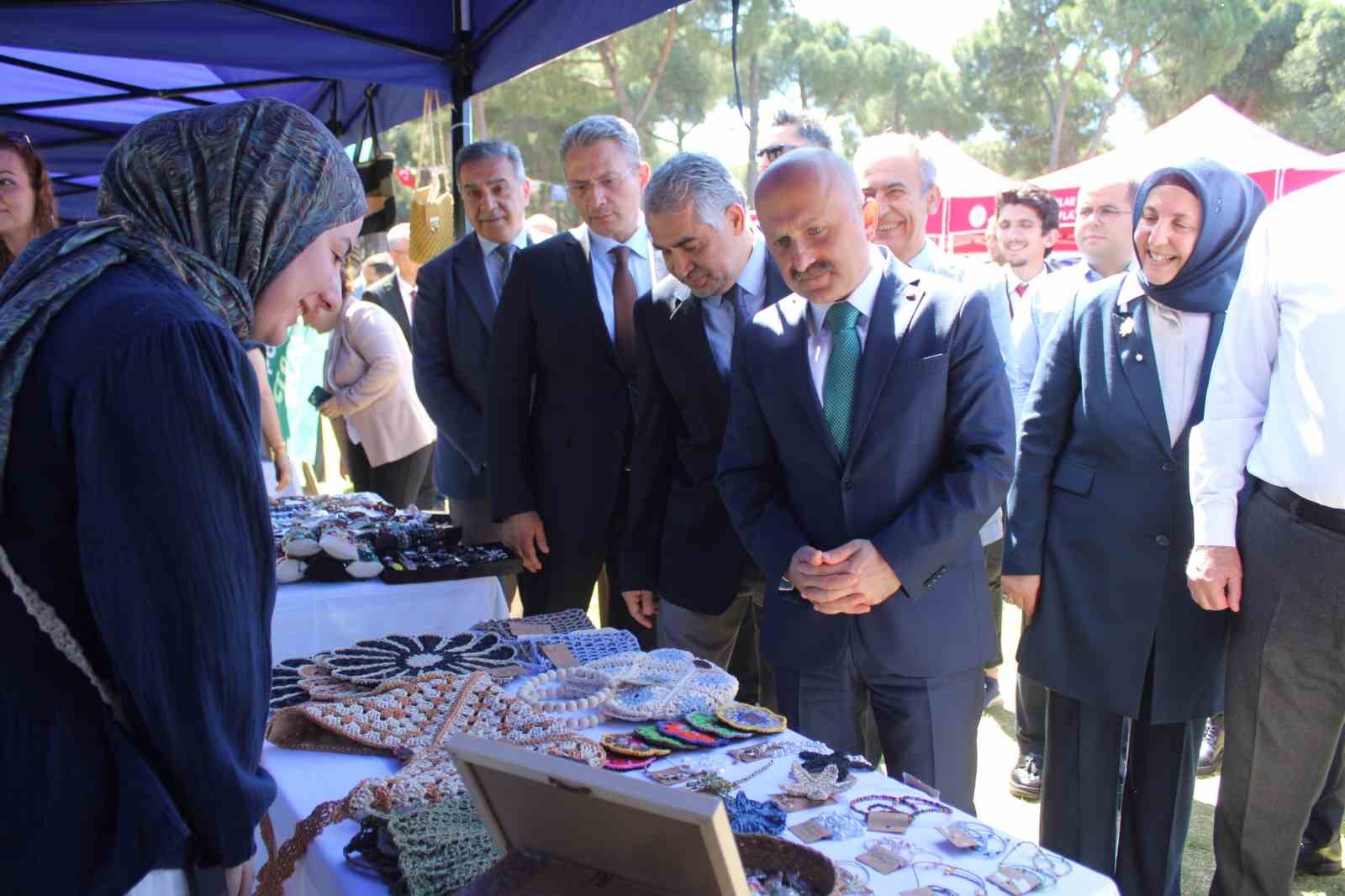Aydın&rsquo;da kadın girişimciler el emeği &uuml;r&uuml;nlerini g&ouml;r&uuml;c&uuml;ye &ccedil;ıkardı