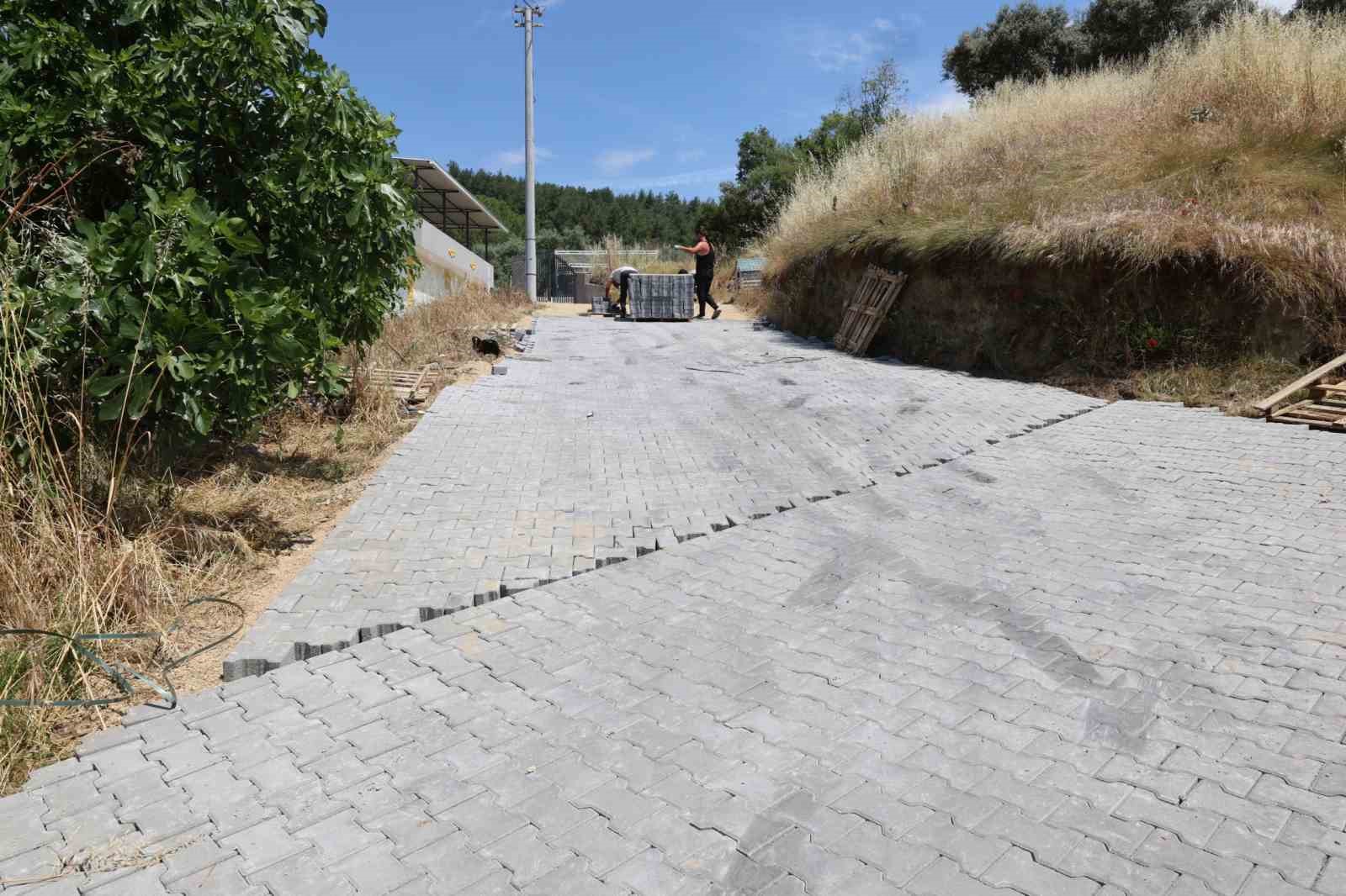 Nazilli’de yol çalışmaları sürüyor