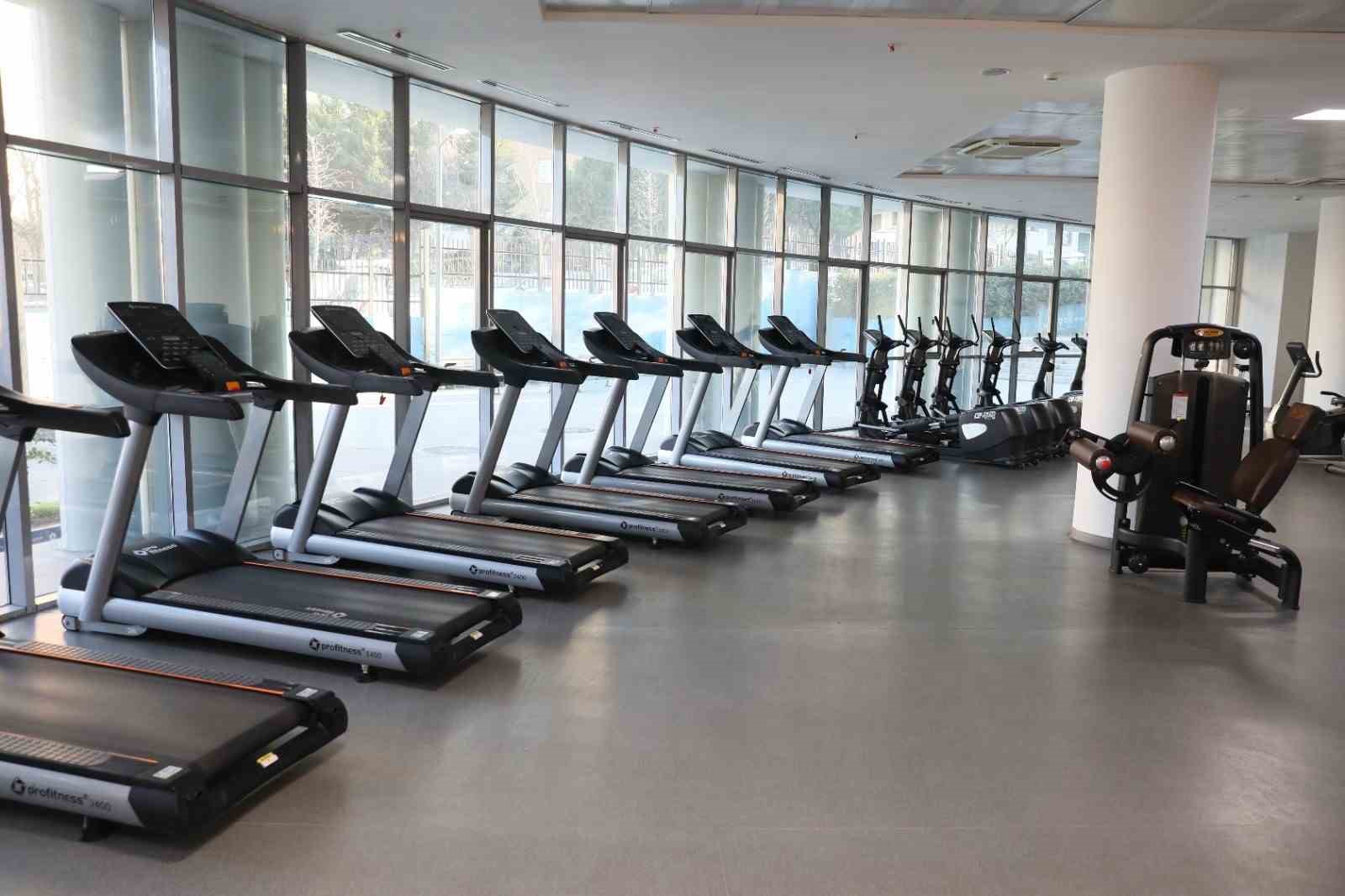 Kağıthane&rsquo;de yetişkin fitness ve y&uuml;zme kursları i&ccedil;in yaz d&ouml;nemi kayıtları başladı