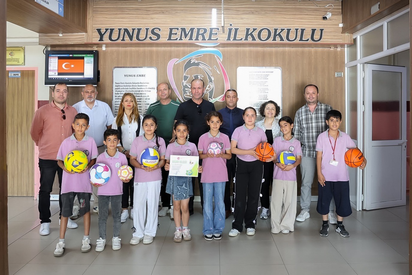 Efeler&rsquo;in &ccedil;evreci minikleri &ouml;d&uuml;llerine kavuştu