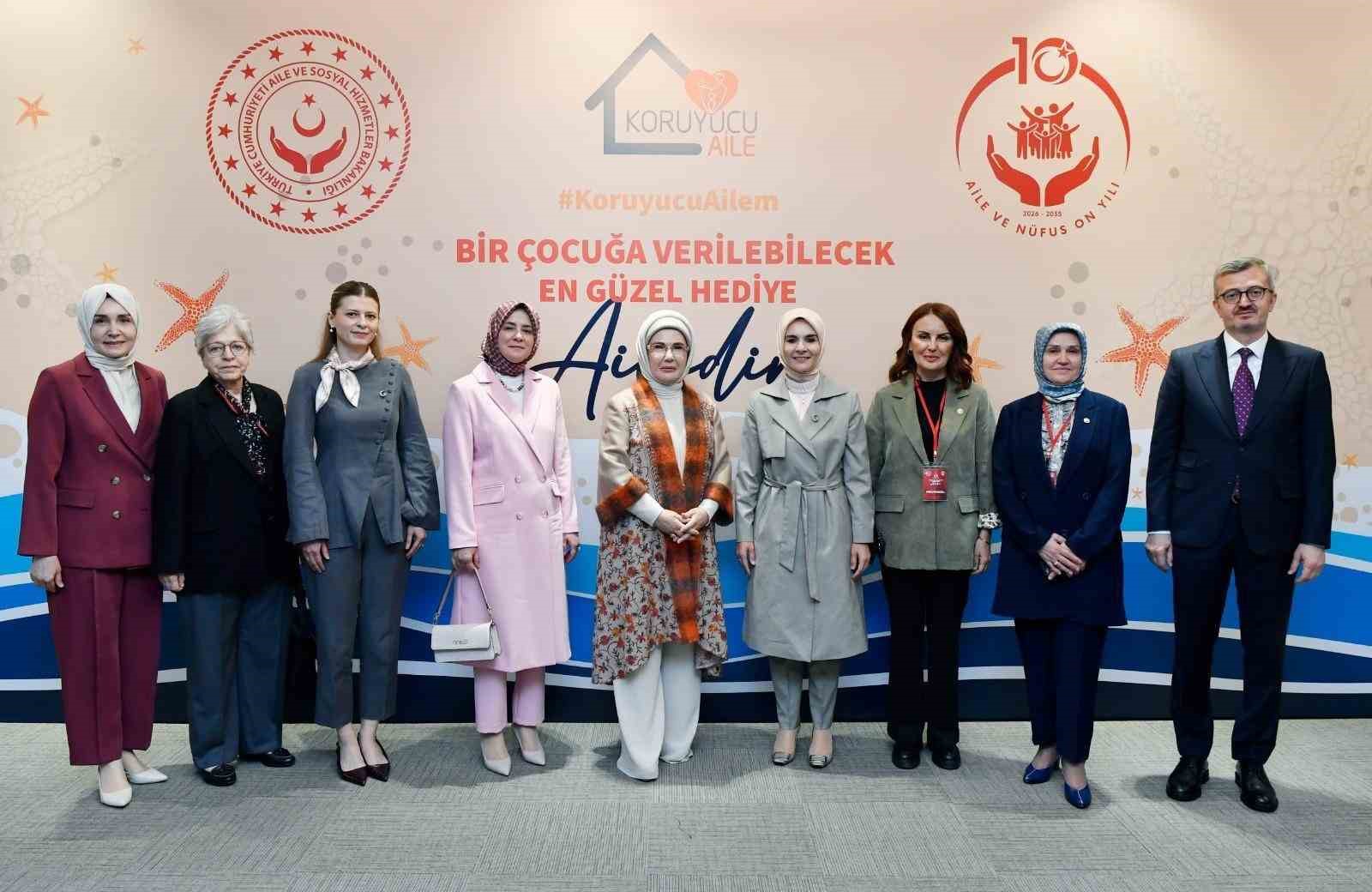 Bakan G&ouml;ktaş: "Koruyucu aile hizmetimiz son 20 yılda tam 21 kat arttı"