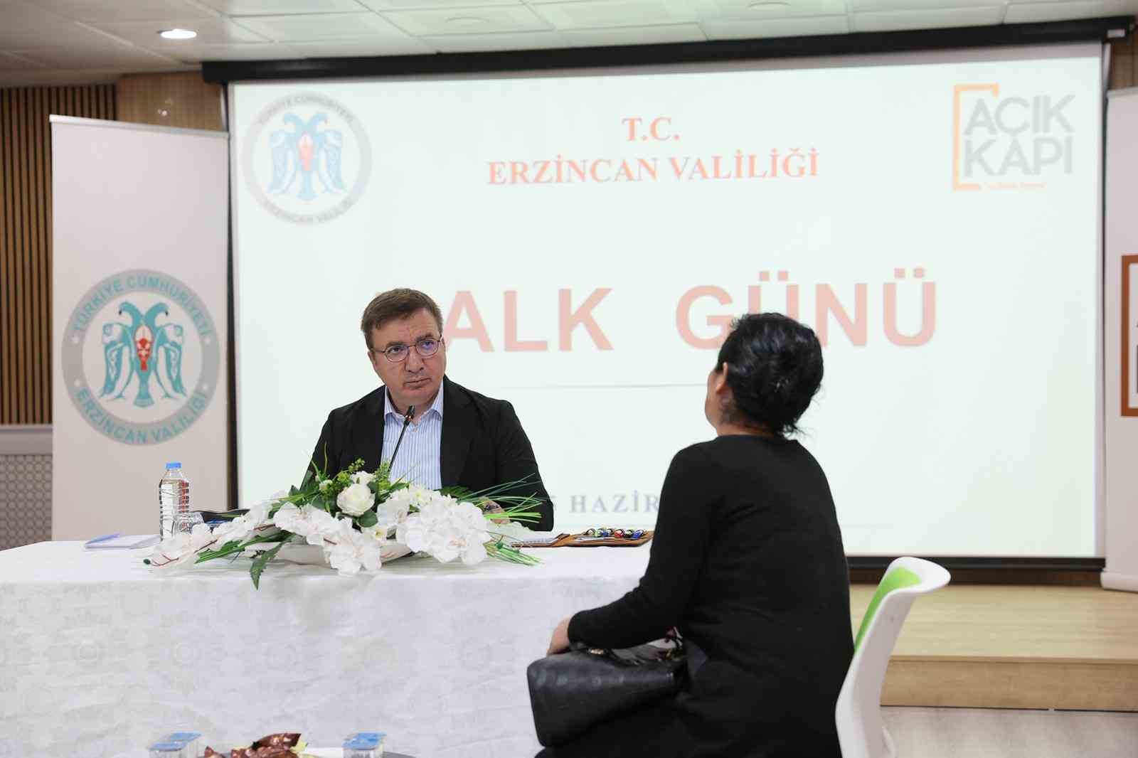 Vali Aydoğdu, Halk G&uuml;n&uuml;&rsquo;nde vatandaşların taleplerini dinledi