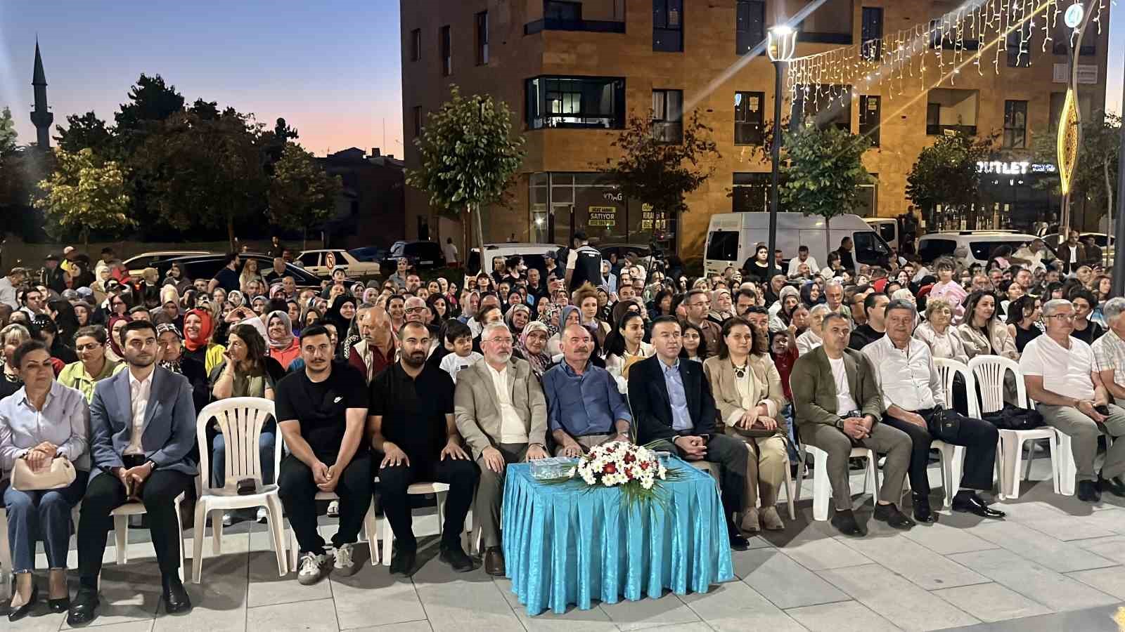 &Ccedil;orum&rsquo;da "yaza merhaba" konseri yoğun ilgi g&ouml;rd&uuml;